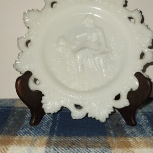 Vintage Westmoreland 7 In Milk Glass Plate With Cupid And Psyche